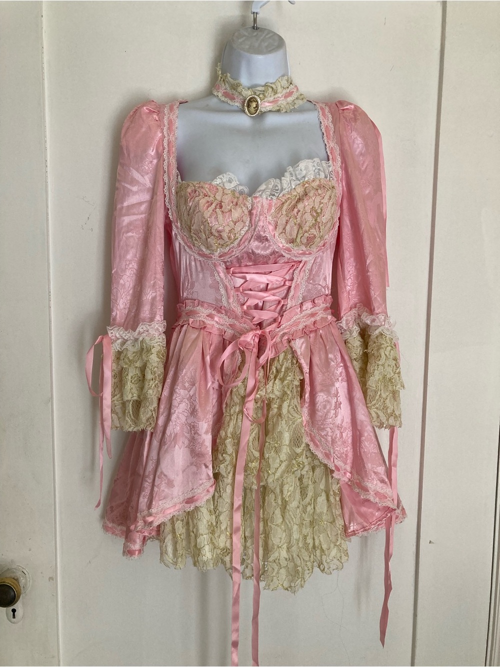 Dolls Kill French Maid/Queen Josephine Costume Set With Wig & Lace Choker NWT